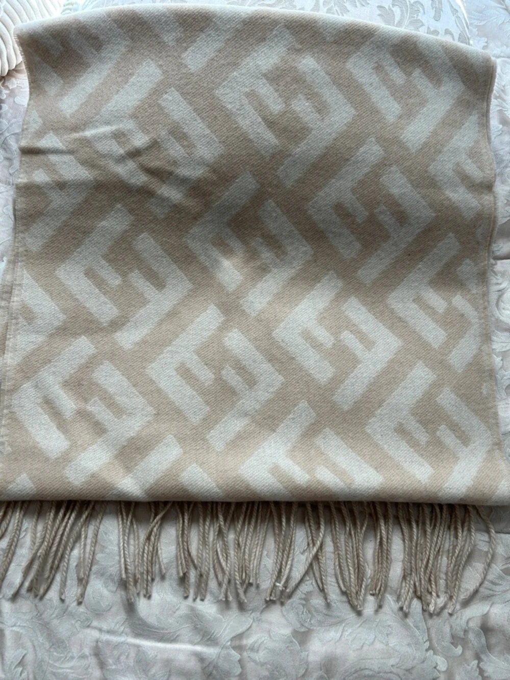 7031. Fendi 100% Cashmere Beige & Ivory Logo Fringe Scarf/Wrap - Picture 3 of 11